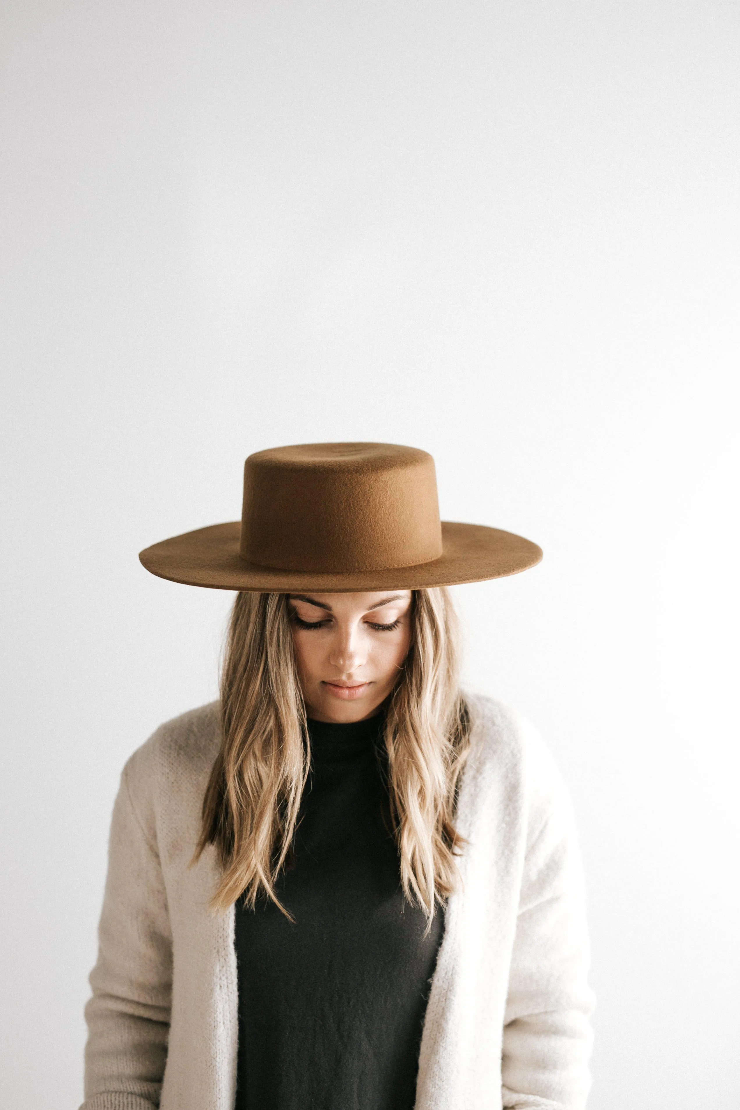 Dahlia Boater Brown