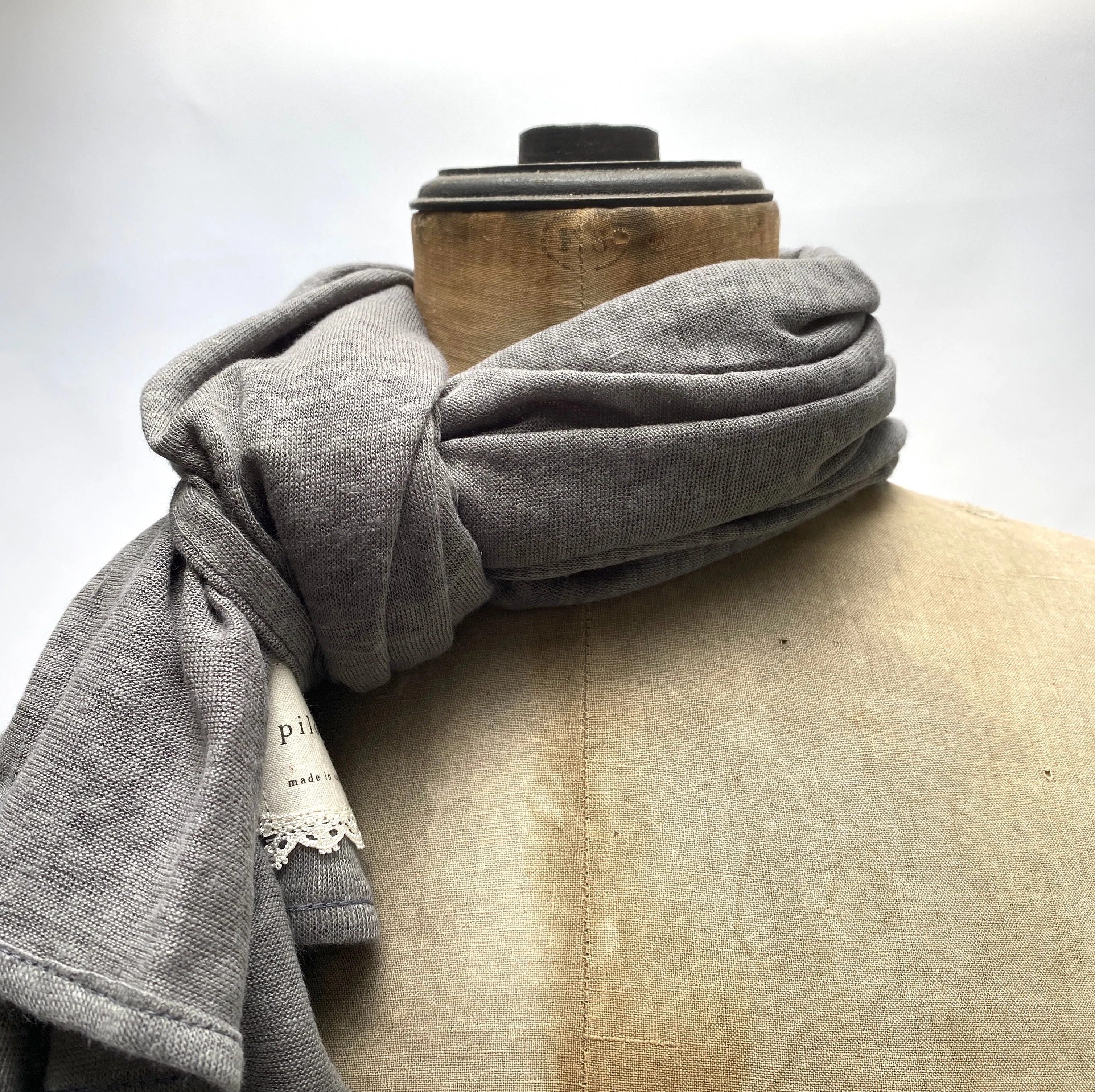 knit linen shawl (grey)