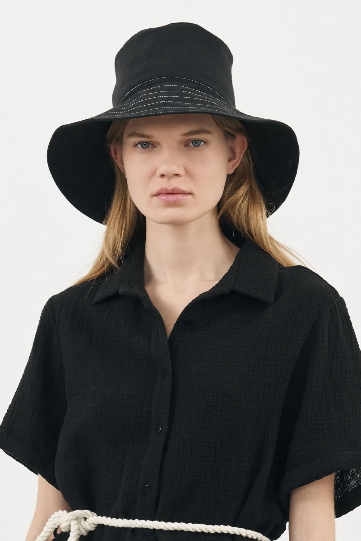 Playa Contrast Stitch Bucket Hat - Black