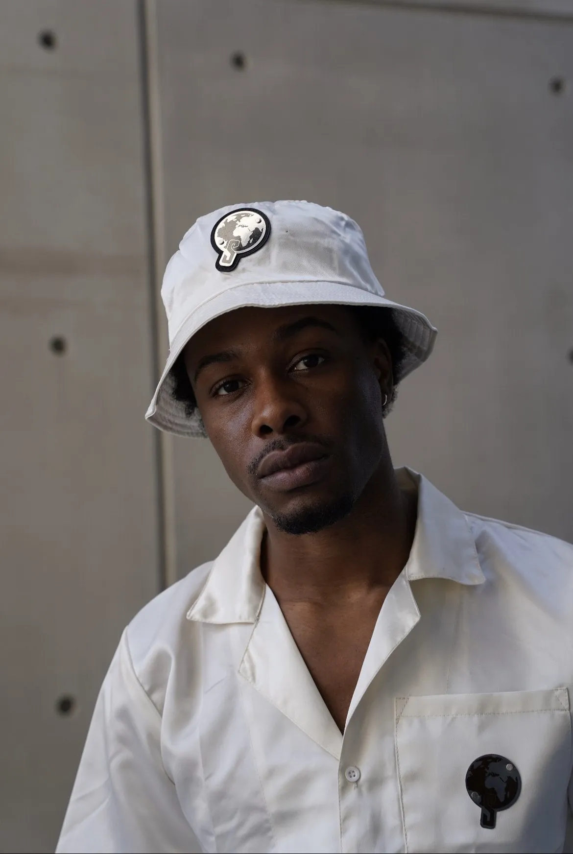 S WORLD BUCKET HAT LIGHT CREAM